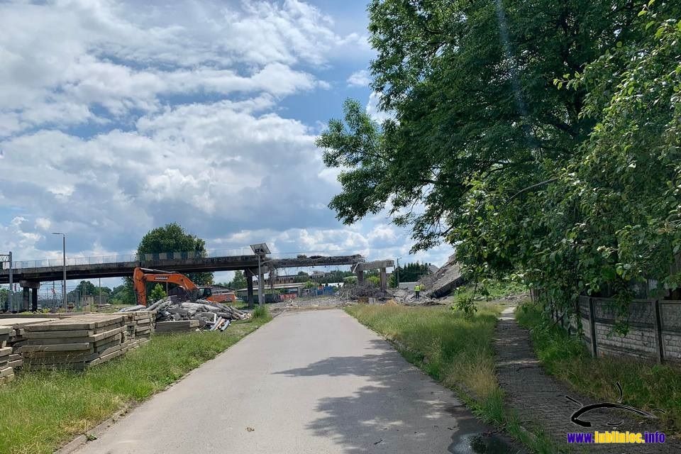Prace rozbiórkowe wiaduktu w ciągu DW 906 w Lublińcu (stan na 15.06.2023)