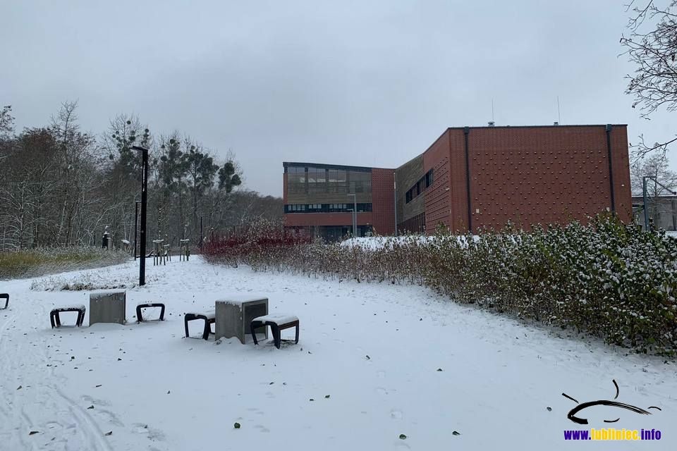 Opady śniegu w Lublińcu (28.11.2023)