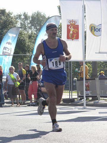 109 - Kazimierz Kordziński podczas ostatnich metrów maratonu