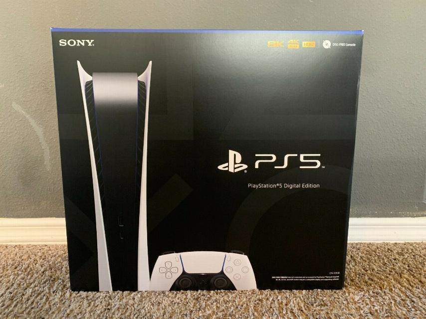 Sony PlayStation 5 Console Blu-Ray/Digital Edition 825GB