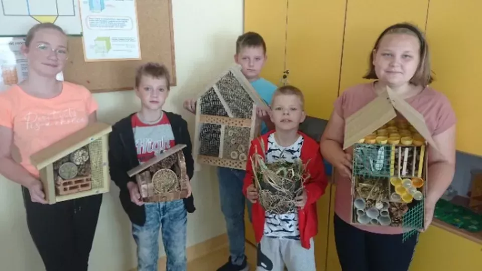 Uczniowie z Sadowa najlepsi w konkursie „Zbuduj własny domek dla owadów”