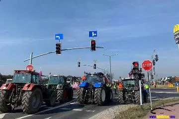 Trwa protest rolników w powiecie lublinieckim [ZDJĘCIA]